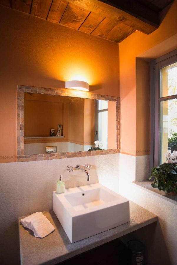 Cascina Canee Angera Kültér fotó