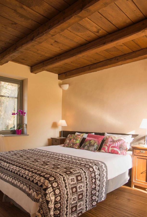 Cascina Canee Angera Kültér fotó